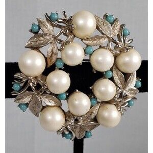 Vtg Signed Sarah Coventry 1960s Alaskan Summer Matte Turquoise Faux Pearl Brooch